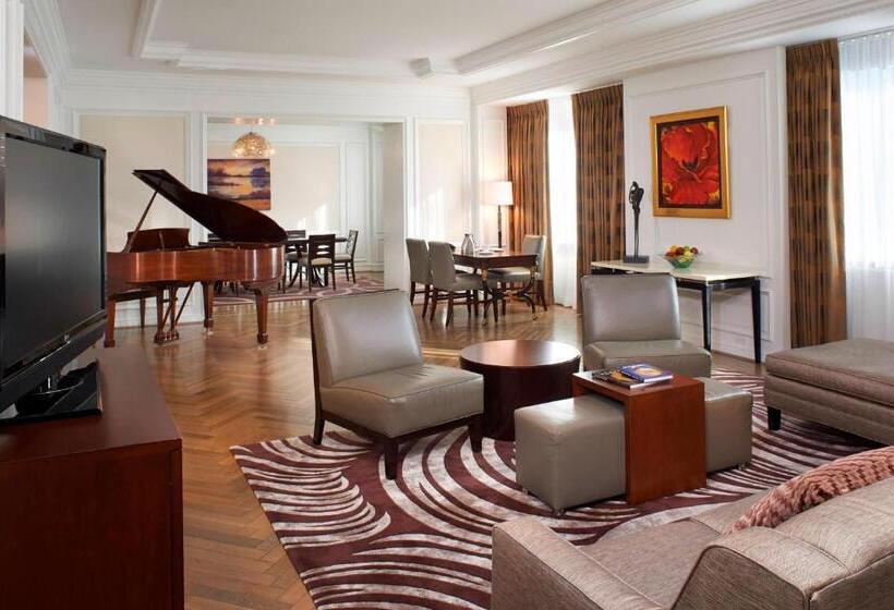 בית מלון כפרי The Henry, Autograph Collection