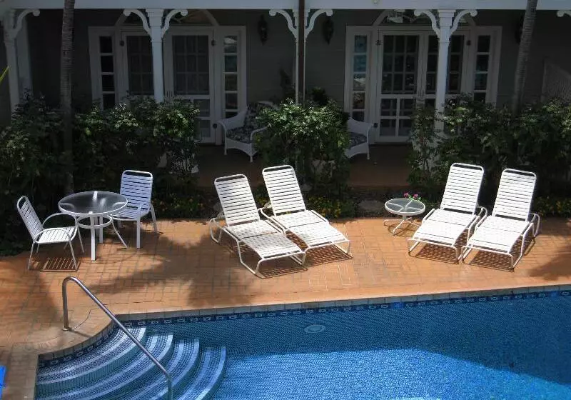 Hotel The Plantation Inn Free Breakfast