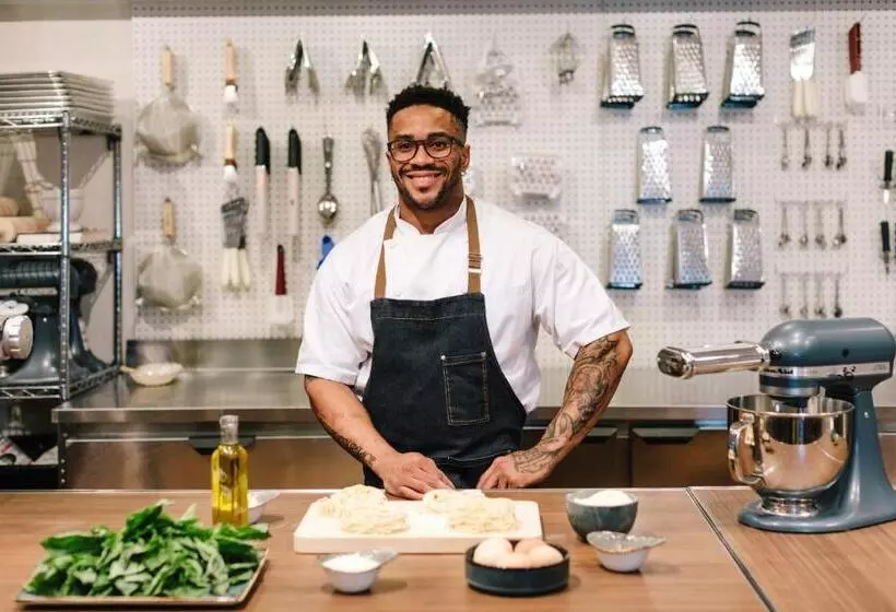 ホテル The Tides Inn