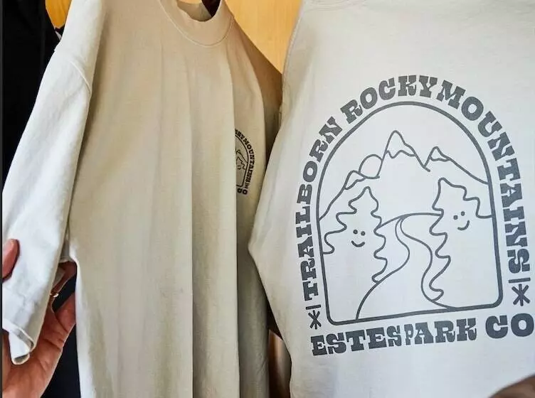 Отель Trailborn Rocky Mountains