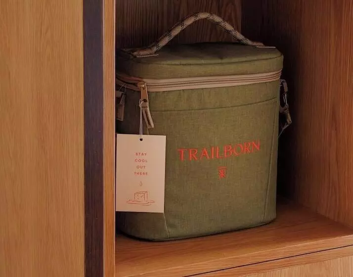 Отель Trailborn Rocky Mountains