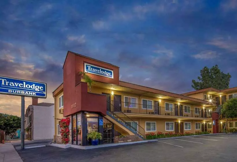 Отель Travelodge By Wyndham Burbankglendale