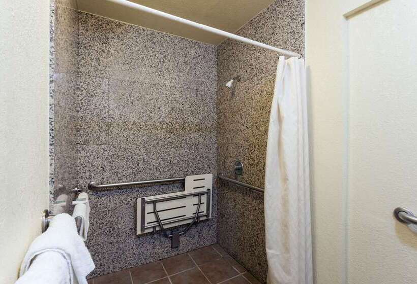 호텔 Travelodge By Wyndham Long Beach Convention Center