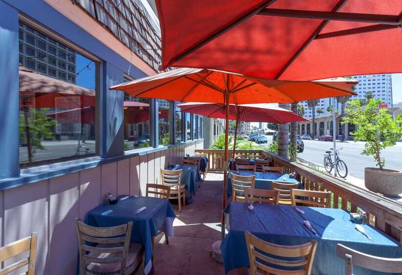 호텔 Travelodge By Wyndham Long Beach Convention Center