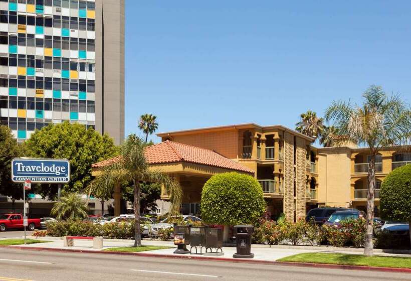 호텔 Travelodge By Wyndham Long Beach Convention Center