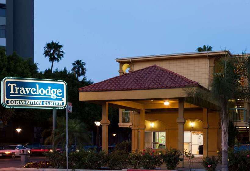 호텔 Travelodge By Wyndham Long Beach Convention Center