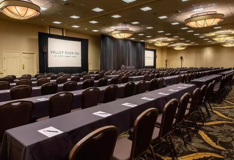 ホテル Valley River Inn