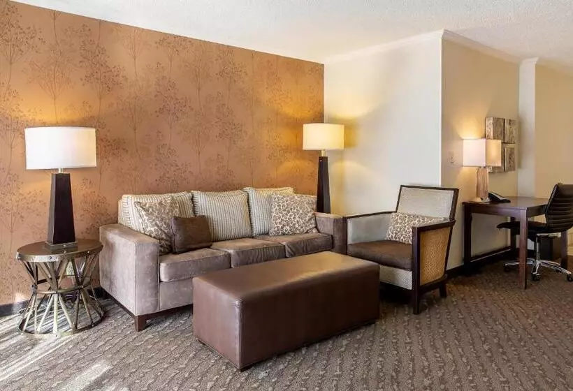 ホテル Valley River Inn