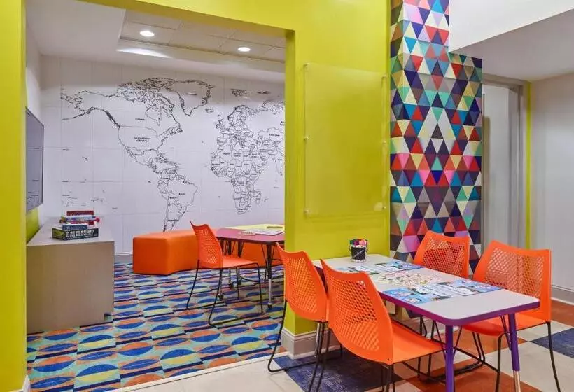 Отель Walt Disney World Dolphin