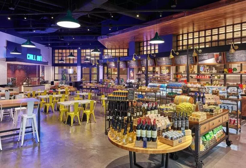 Отель Walt Disney World Dolphin