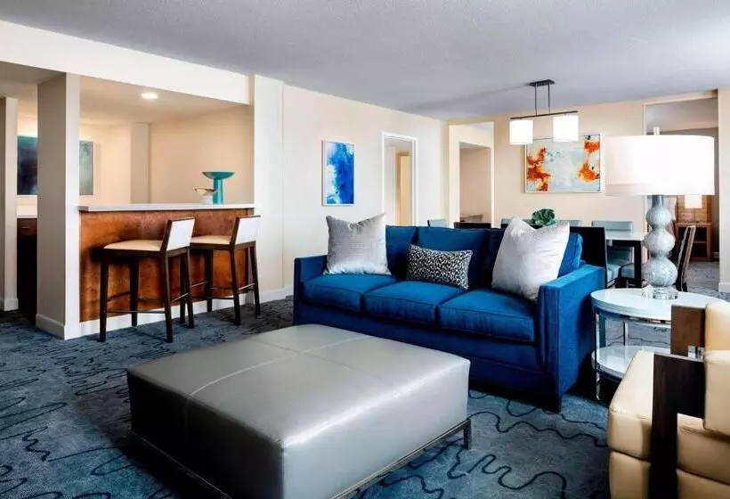 Отель Walt Disney World Dolphin