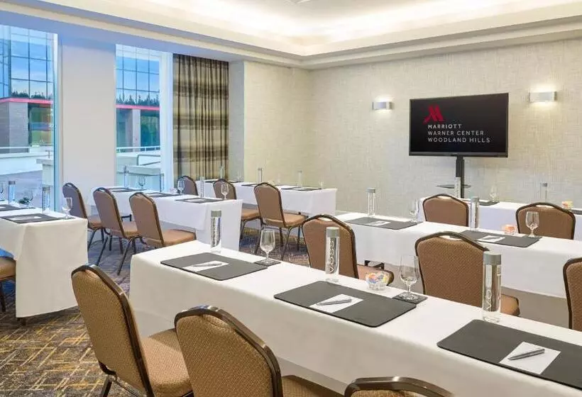 ホテル Warner Center Marriott Woodland Hills
