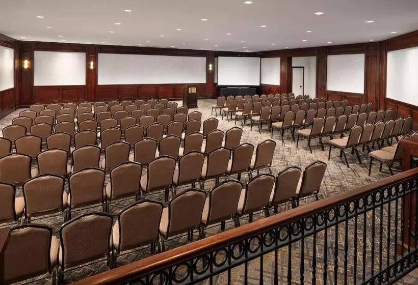 ホテル Warner Center Marriott Woodland Hills