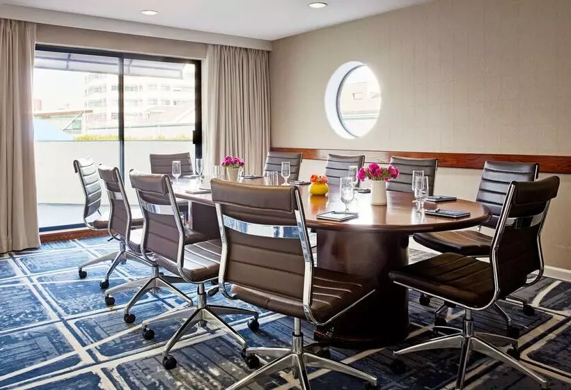 Waterfront Hotel, Part Of Jdv By Hyatt