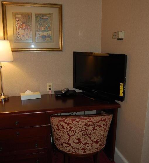 فندق Windsor Inn