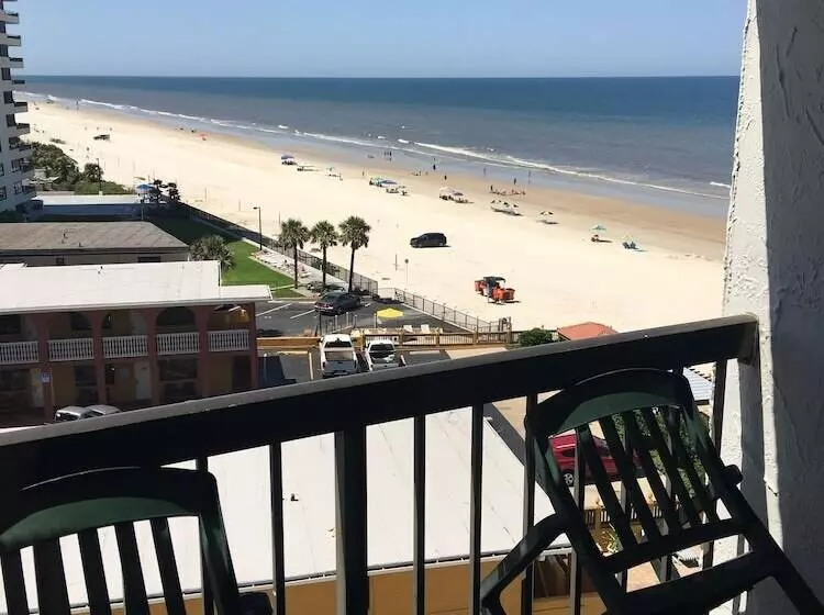 Motelli Tropical Winds Resort