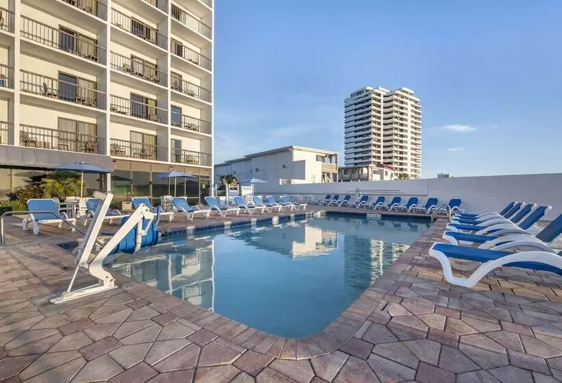 Motelli Tropical Winds Resort