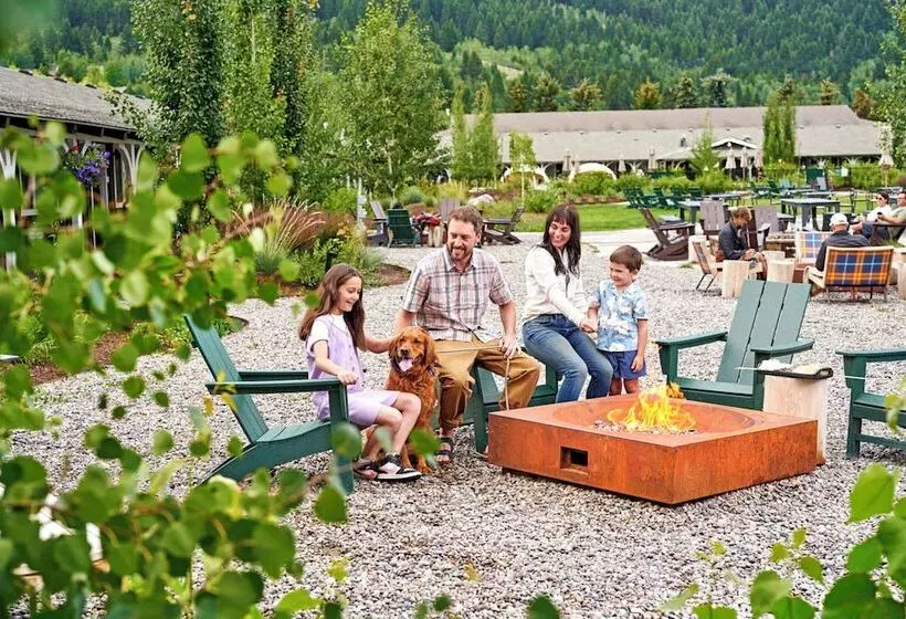 Мотель The Virginian Lodge