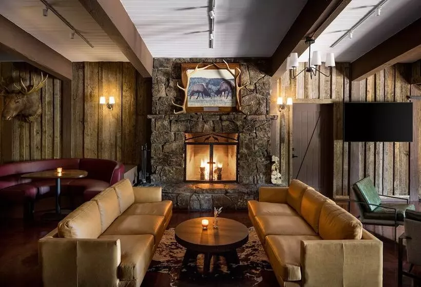 Мотель The Virginian Lodge