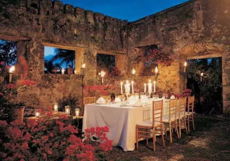 هتل Caneel Bay, A Rosewood Resort