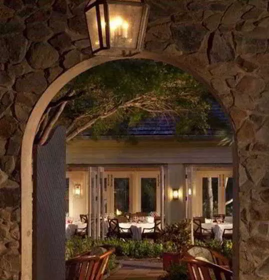 هتل Caneel Bay, A Rosewood Resort