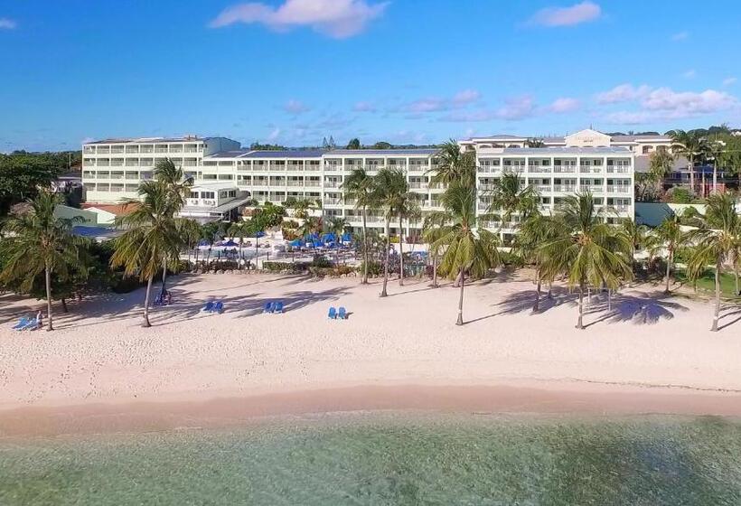 هتل Coconut Court Beach