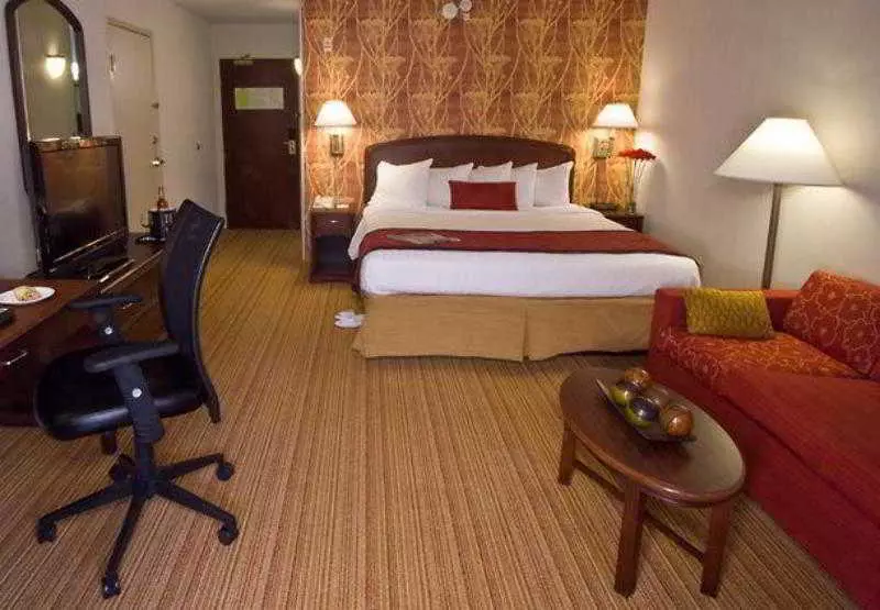 Hotel Courtyard By Marriott Lansing