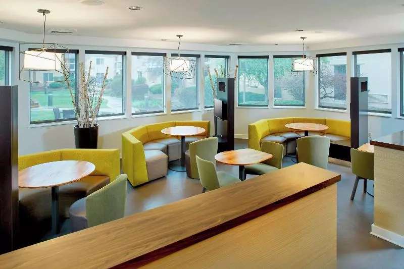 Hotel Courtyard By Marriott Lansing