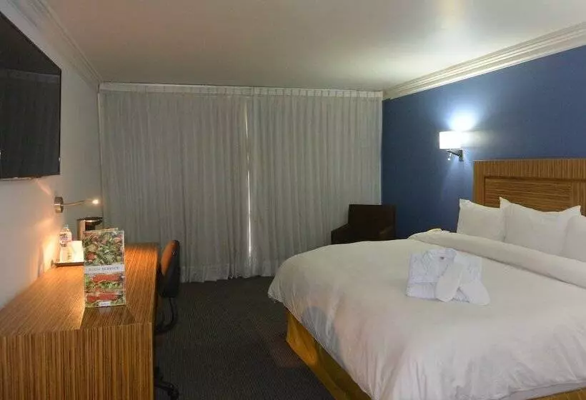 Radisson Hotel & Convention Center Toluca