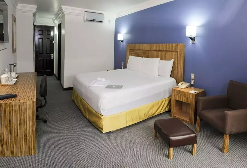 Radisson Hotel & Convention Center Toluca