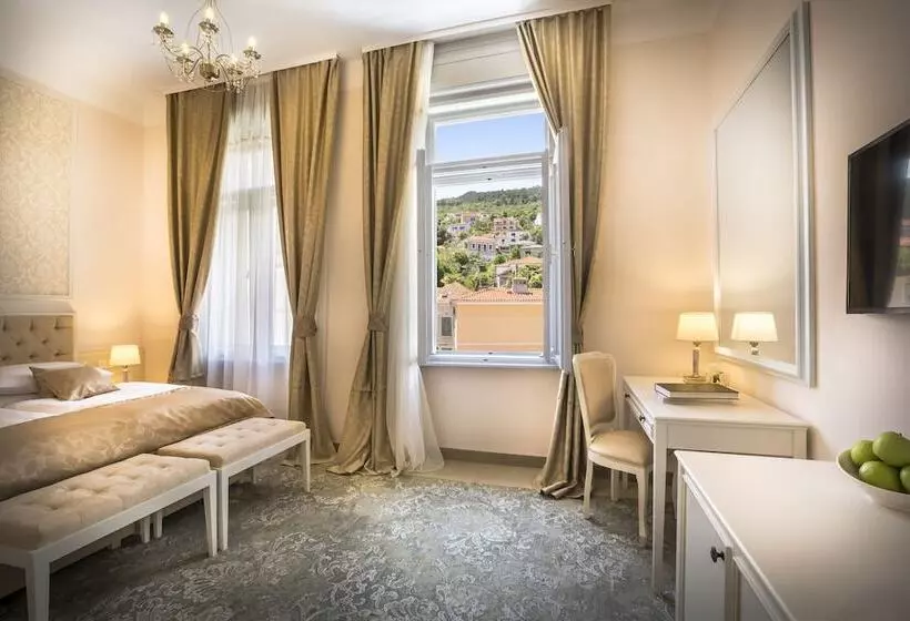 هتل Palace Bellevue   Liburnia