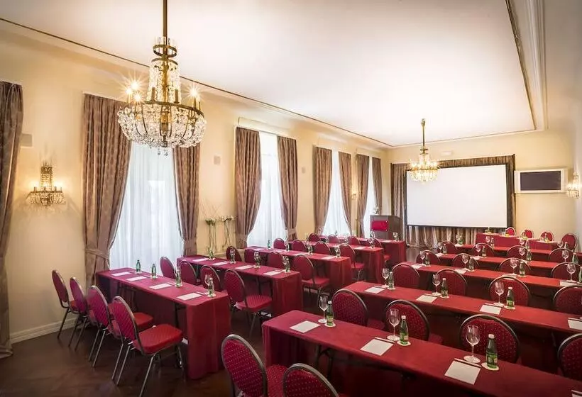 هتل Palace Bellevue   Liburnia