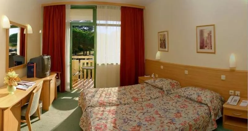 בית מלון כפרי Aurora Plava Laguna