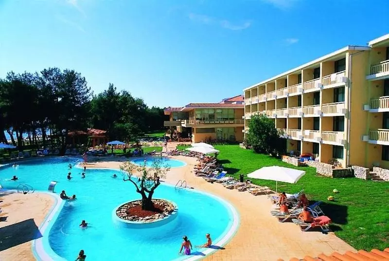 בית מלון כפרי Aurora Plava Laguna