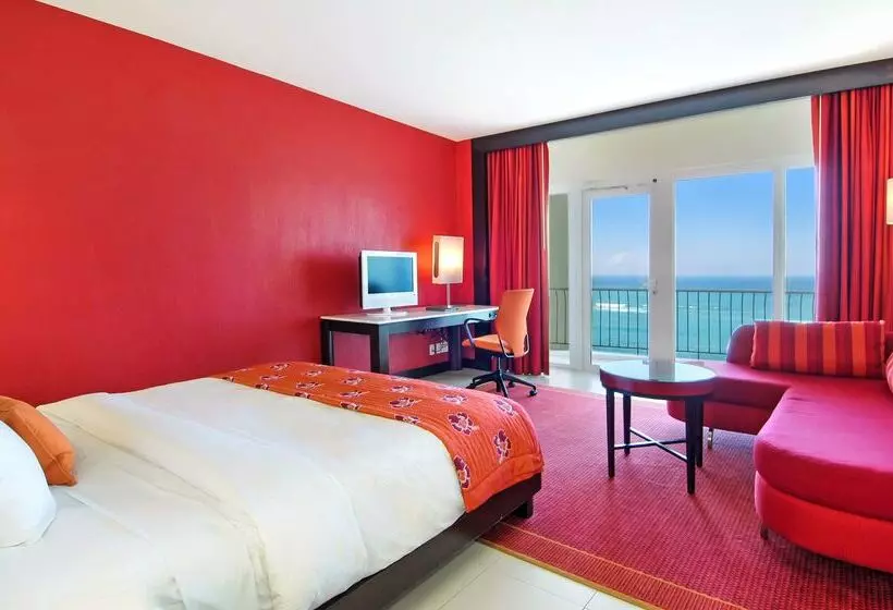 هتل The Condado Plaza