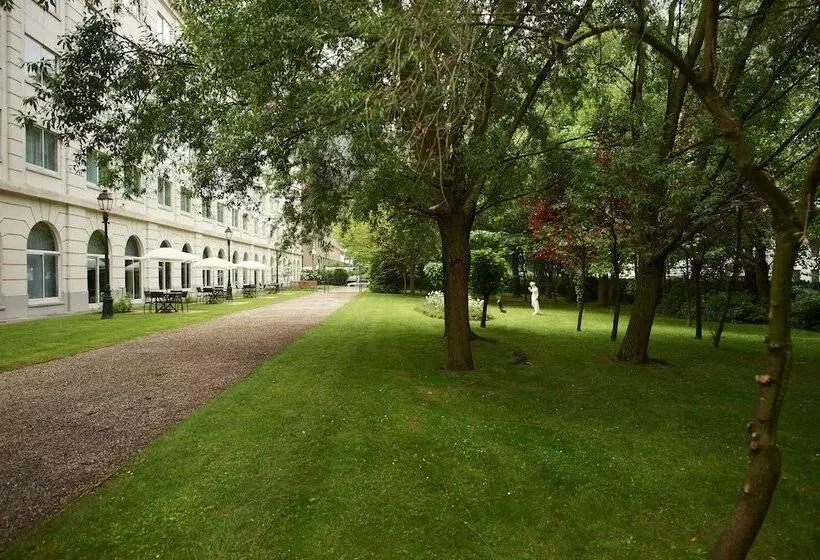 酒店 a&o Brussel Centrum