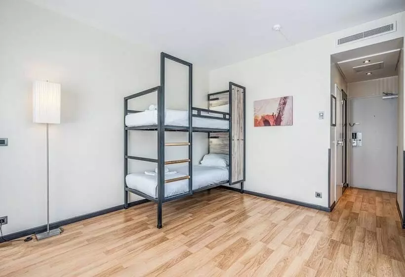 酒店 a&o Brussel Centrum