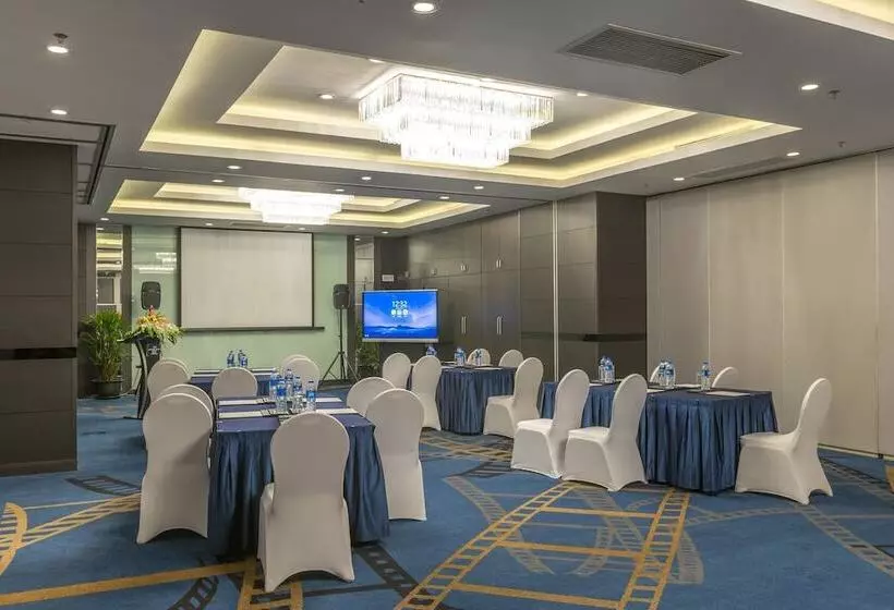 בית מלון כפרי Crowne Plaza Shanghai, An Ihg