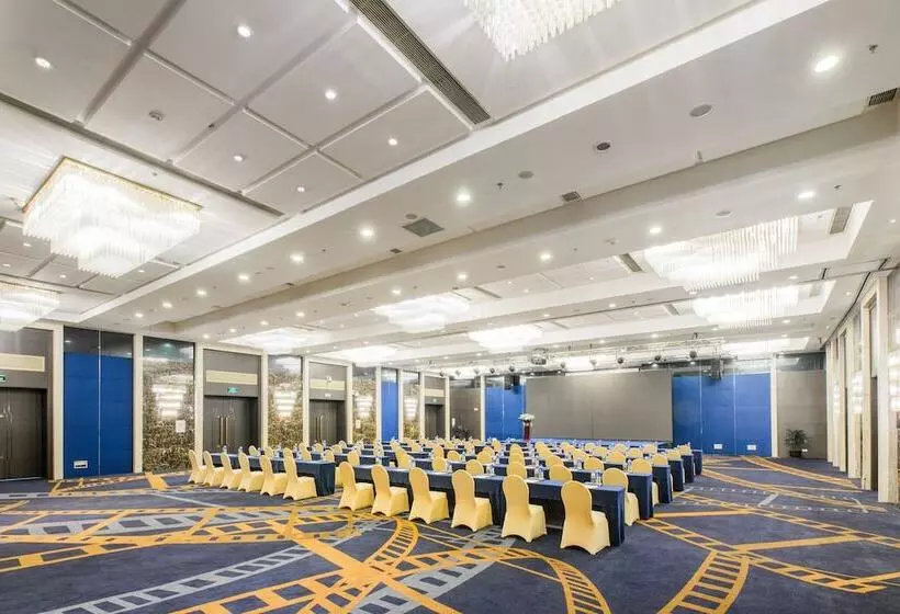 בית מלון כפרי Crowne Plaza Shanghai, An Ihg