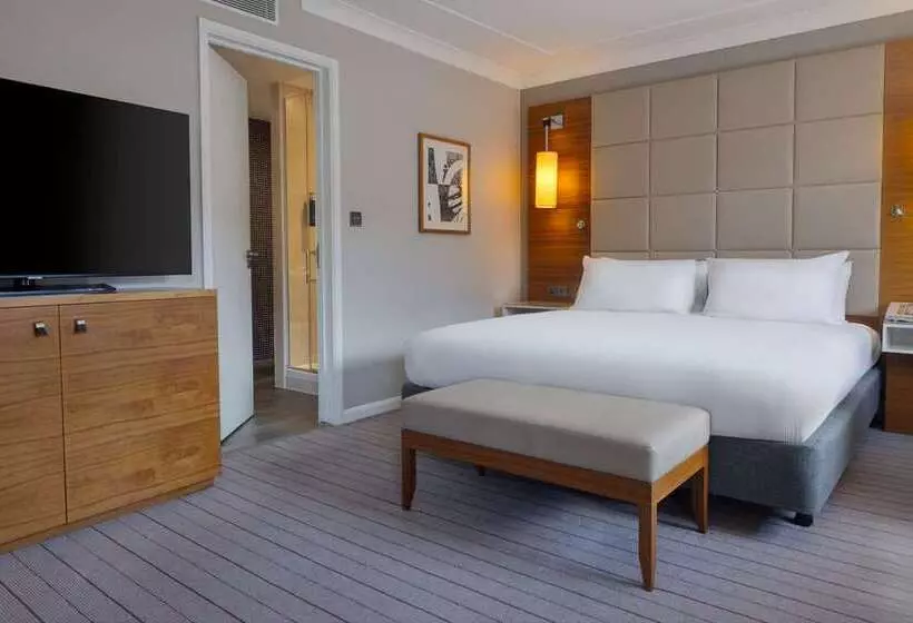 هتل Hilton Cambridge City Centre