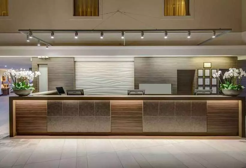 هتل Hilton Cambridge City Centre