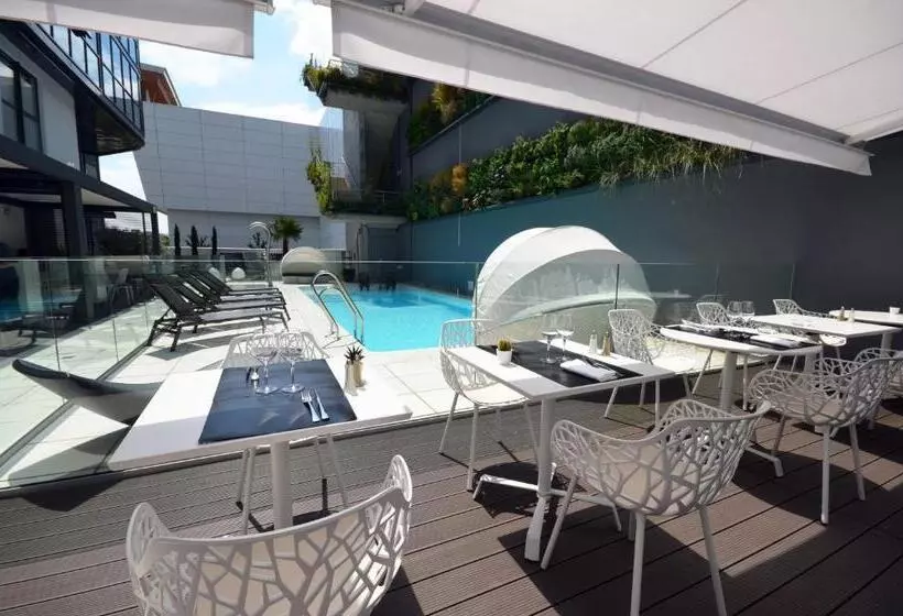 هتل Holiday Inn Dijon Toison D Or, An Ihg