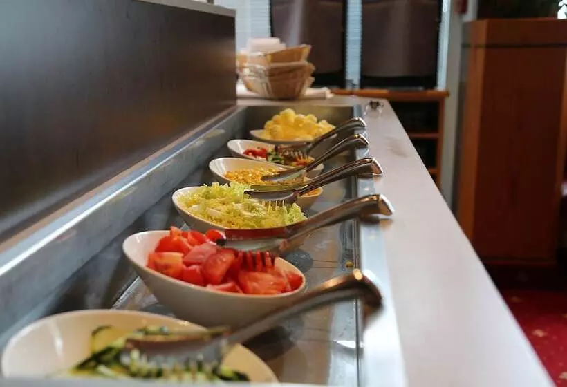 Otel Holiday Inn Munich   South, An Ihg