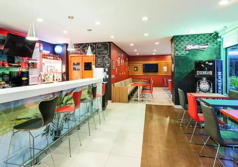 ホテル Ibis Fortaleza Praia De Iracema