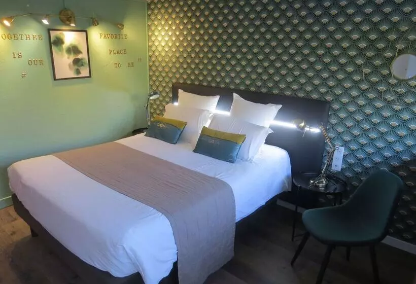 فندق Hôtel Kyriad Cap Sud