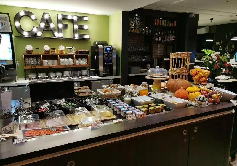 فندق Hôtel Kyriad Cap Sud