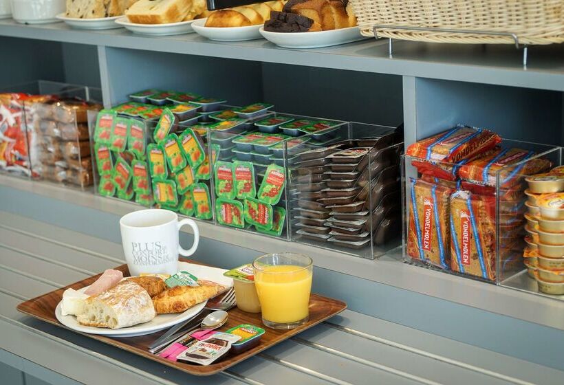 ホテル Kyriad Hôtel La Fleche