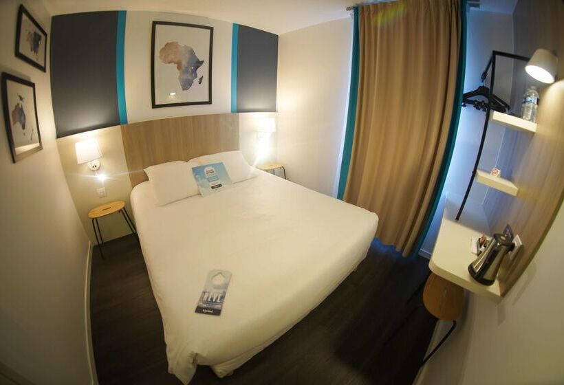 ホテル Kyriad Hôtel La Fleche