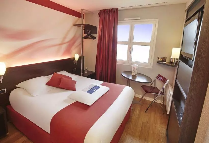 هتل Kyriad Hôtel La Fleche