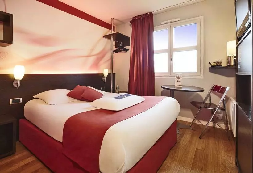 هتل Kyriad Hôtel La Fleche